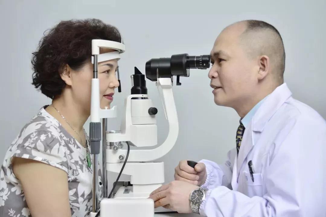我在店里驗光，網(wǎng)上配鏡行嗎？
